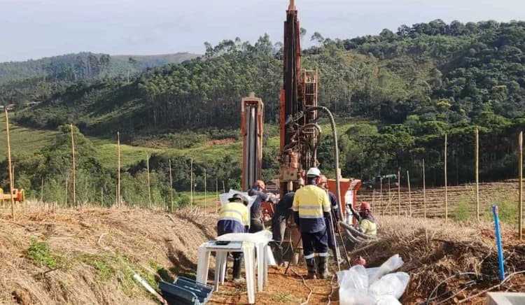Máquinas de perfuração de solo para mineração de terras rasas em Minas Gerais