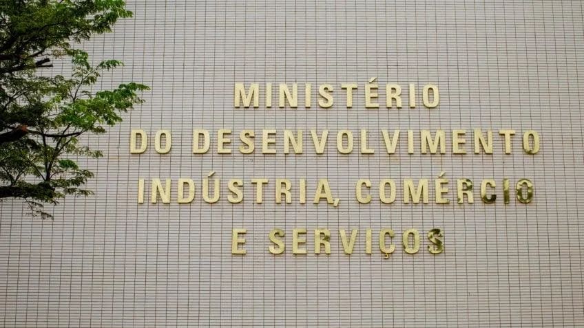 Fachada do Ministério do Desenvolvimento, Indústria, Comércio e Serviços, em Brasília